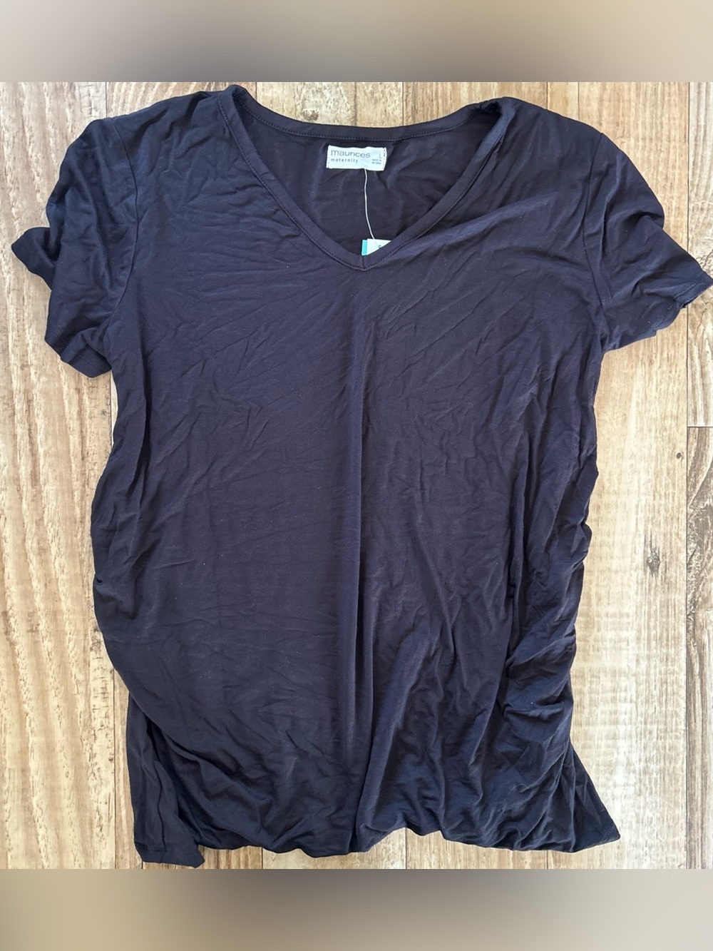Maurice’s Maternity Black v-neck t-shirt size large NWT